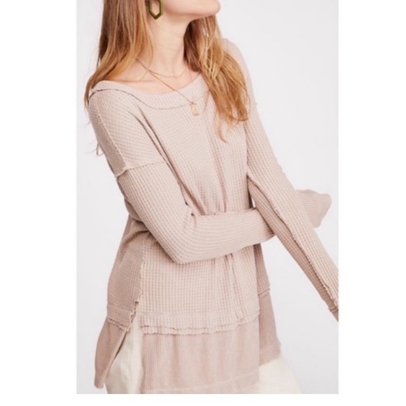 Free People Tops - Final Price Drop 🔥 Free People NorthShoreThermal  Top , Side Splits Thumbholes